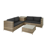 Vrijstaand beeld van een wicker loungeset